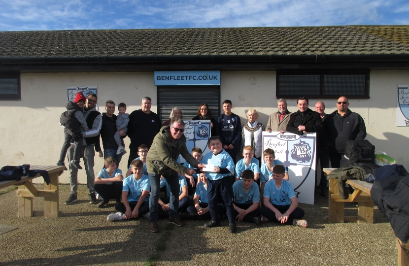 Rotary Club’s Cheque Presentation to Benfleet FC