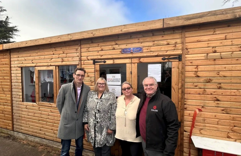The volunteers of Canvey School Uniform Bank
