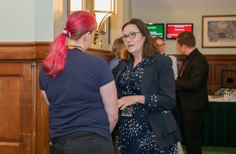 Rebecca speaking with DofE team