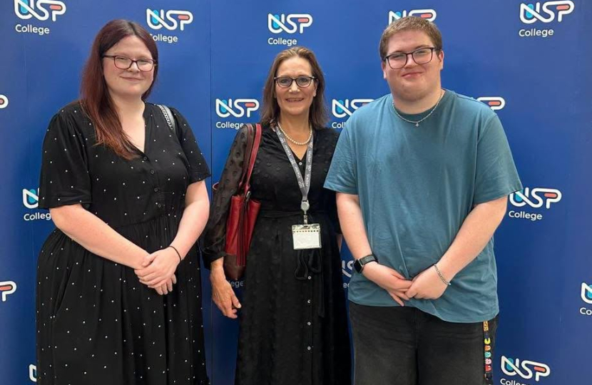 Rebecca and USP students